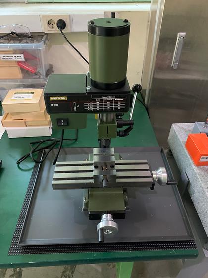  Mini Milling Machine